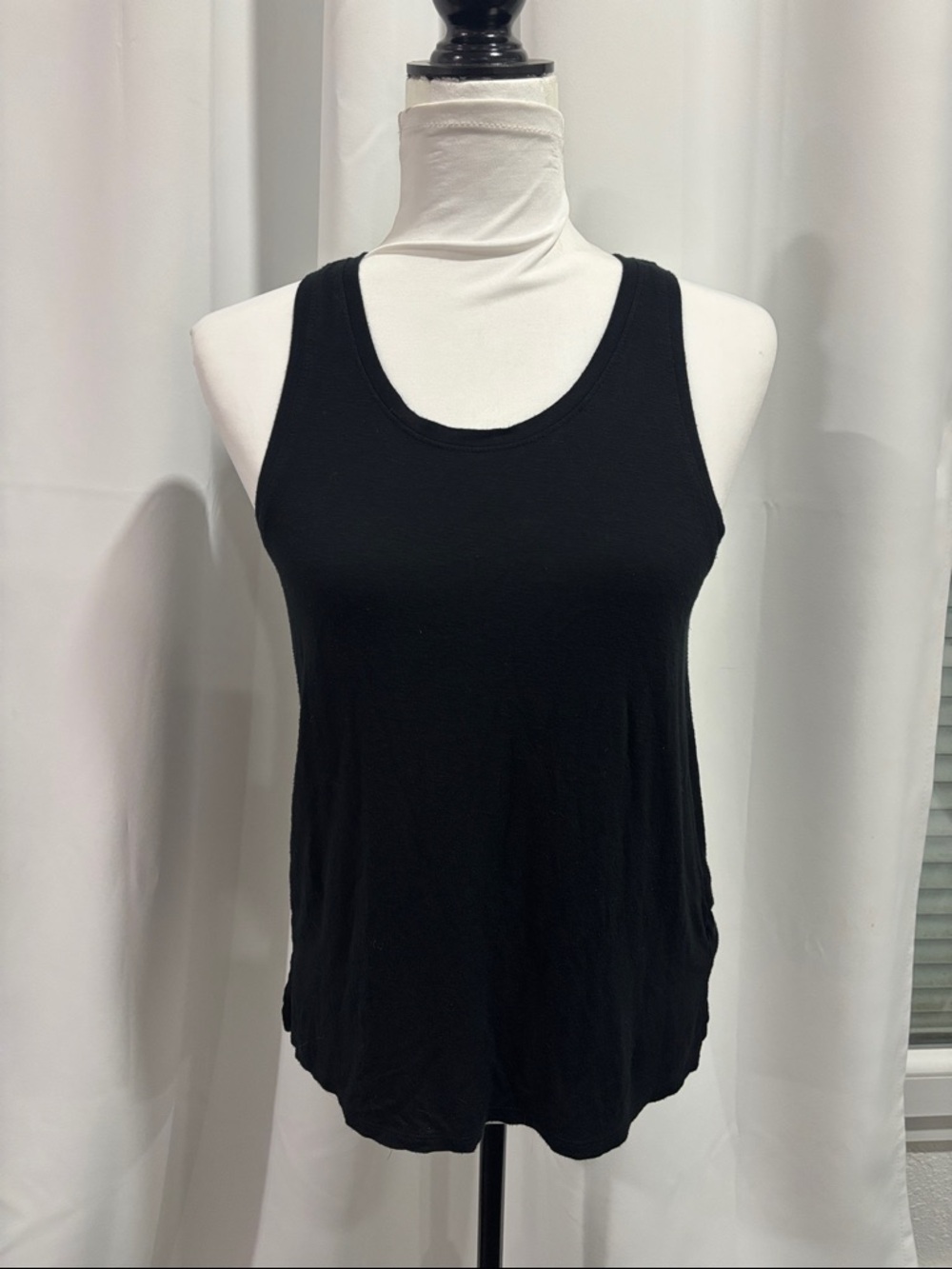 American Eagle Outfitters Black Scoop Neck Tank Top
